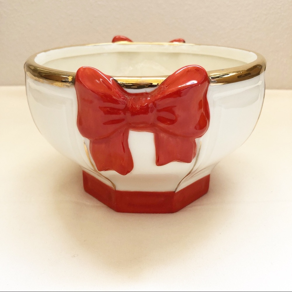 TI Arden Christmas Ceramic Bowl With Red Bow